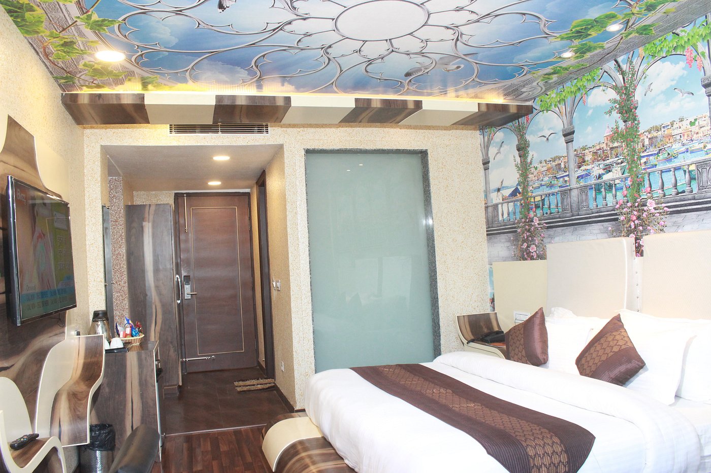 SS International Hotel